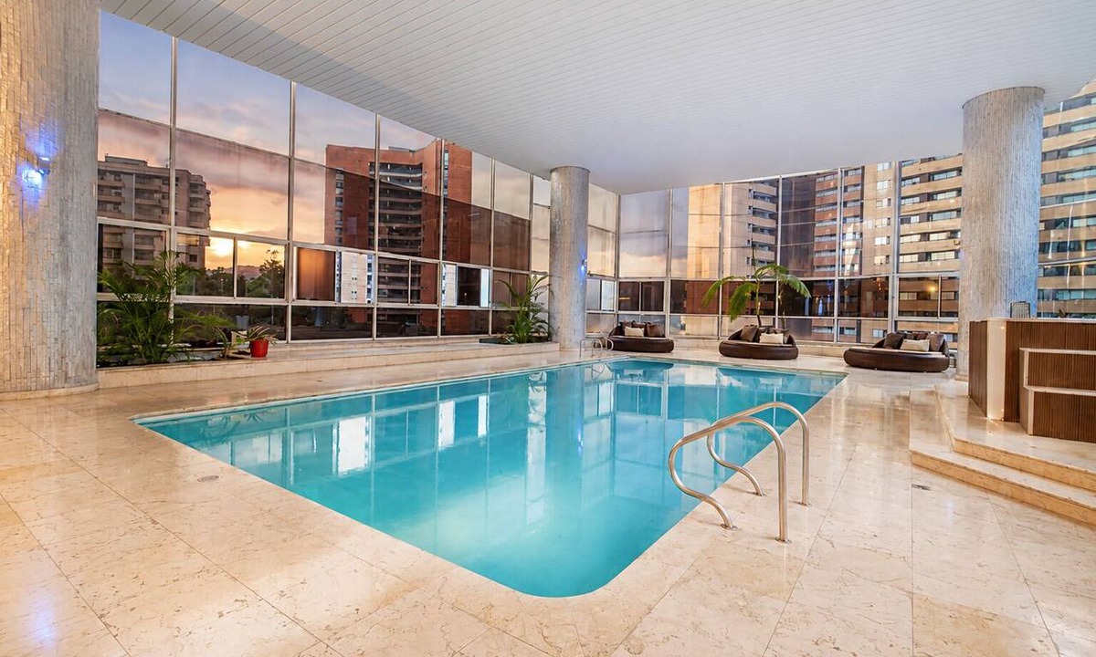 El Poblado Apartment | Ático Poblado Piscina, Jacuzzi, BBQ, AC, Disco.