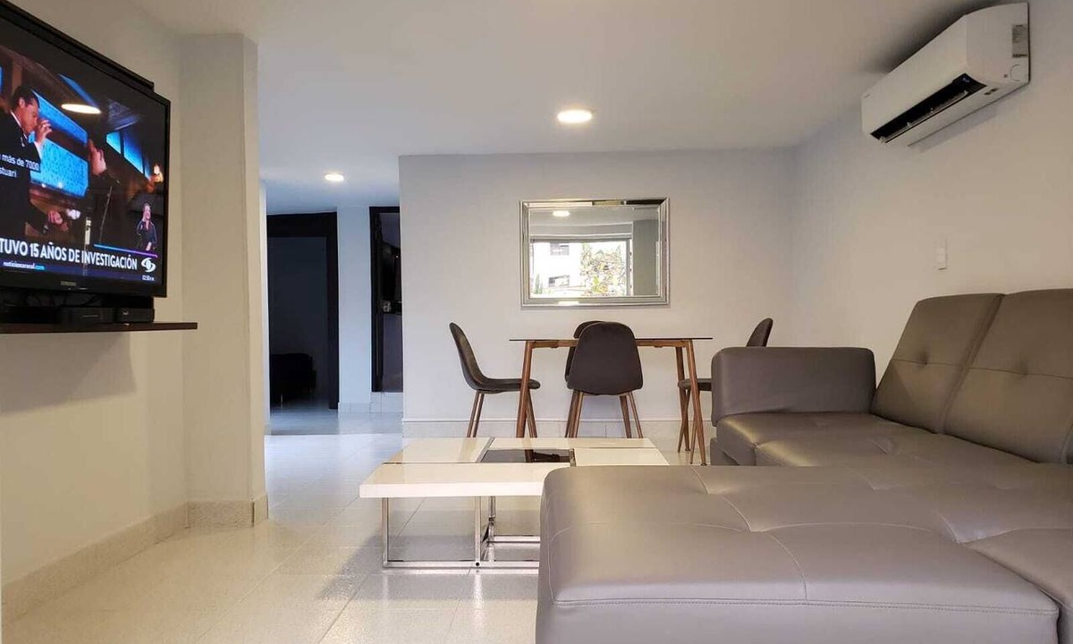 Laureles Apartment | 2 bedroom apartment in the best area of Laureles. A/C.