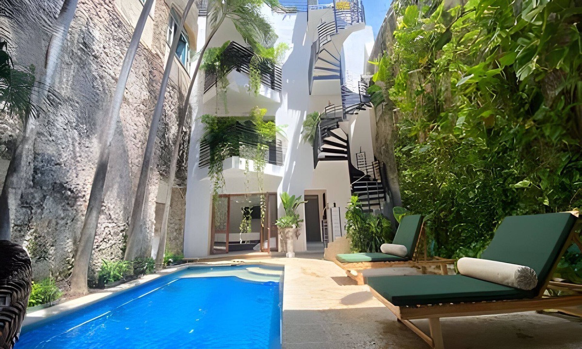 Centro House | 3 Bedroom House in the Walled City with Pool