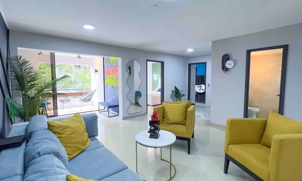 La Florida Apartment | 4-bedroom Poblado Provenza in vibrant Medellín