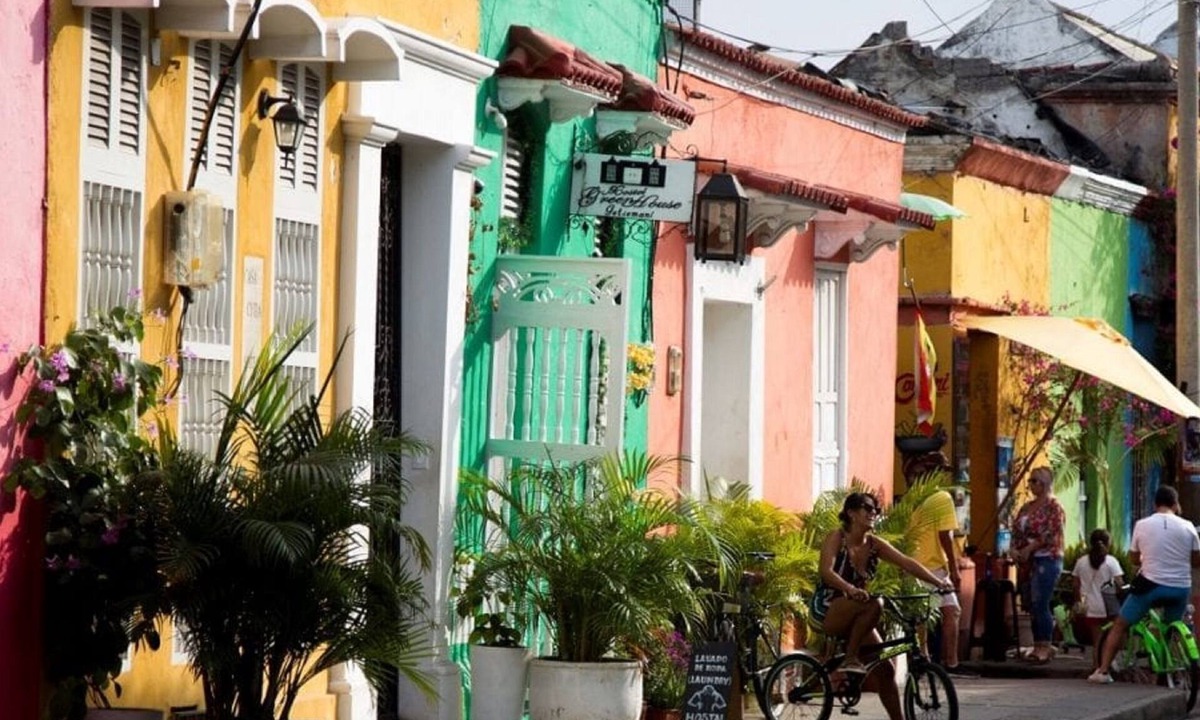 Cartagena Walled City House | 4cr-1M 4 Bedroom House In Getsemani With Air Conditioning And WIFI