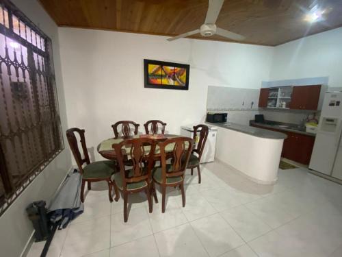 Flandes House | Acogedor y cómoda casa vacacional Condominios Flandes