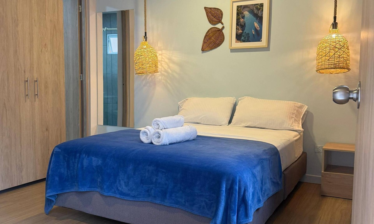 El Poblado Bed & Breakfast | Air Guest House
