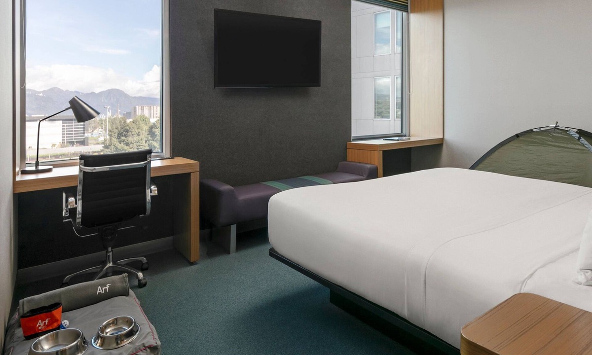 Calle 26 Hotel | Aloft by Marriott Bogota Airport