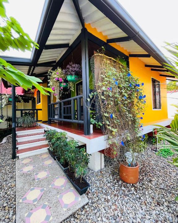 Monterrey House | AnaGris Cottage