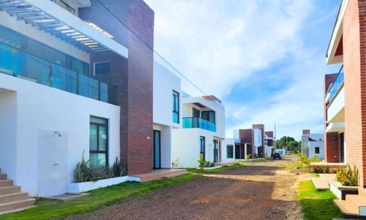 San Bernardo del Viento Apartment | Apartment 11, 2nd Floor: Comfort and tranquility just 70 steps from the Caribbean Sea
