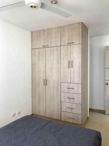 Girardot Apartment | Apto con balcón con vista verde y 4 piscinas