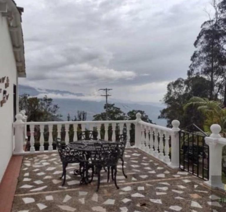 Tena Ski Chalet | Aranjuez Casa Campestre