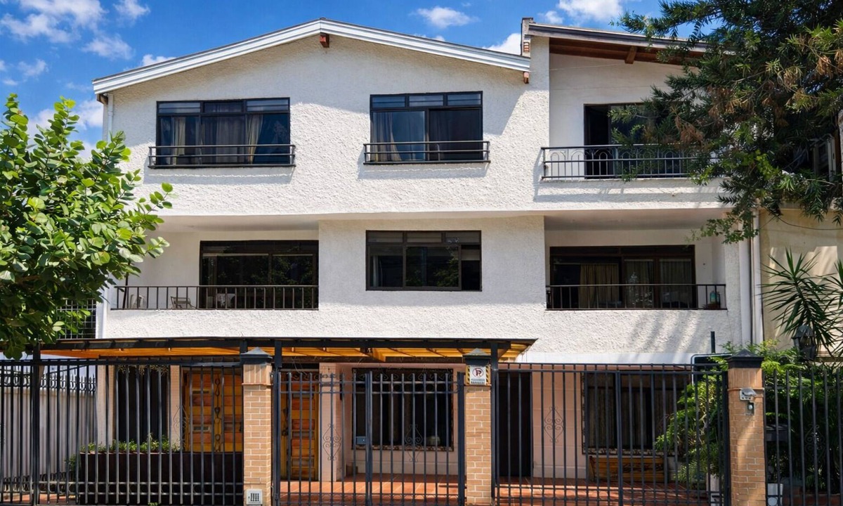 La America House | Authentic Casa Paisa with a Private Patio and Outdoor Kitchen in Medellín