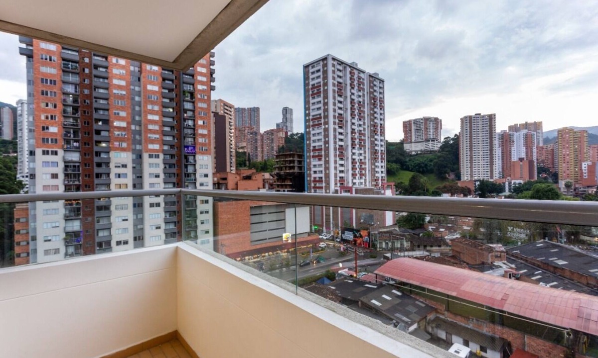 Sabaneta Apartment | Avoid Traffic in Sabaneta 24/7 Gated Community