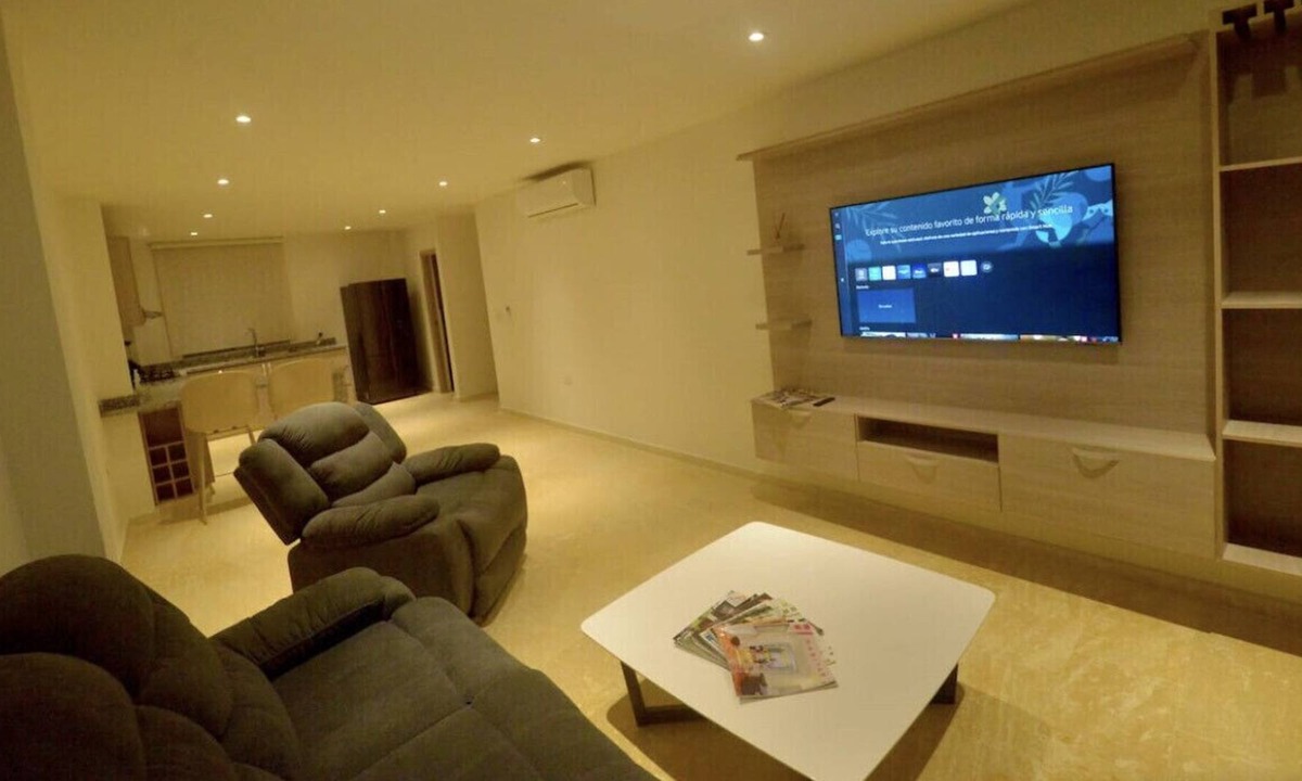 La Boquilla House | Beachfront villa with pool.