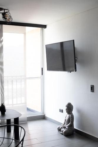 La Estrella Apartment | Black Gold