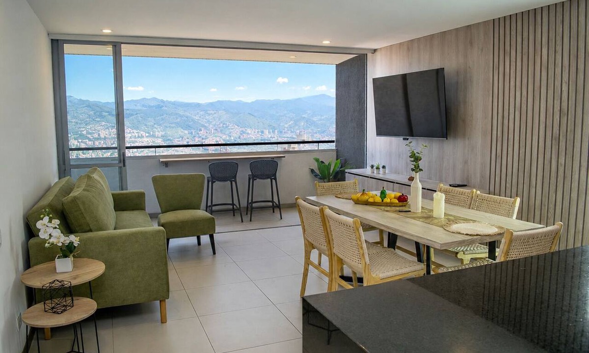 El Poblado Apartment | Brand New Luxury Apartment with Incredible Views!