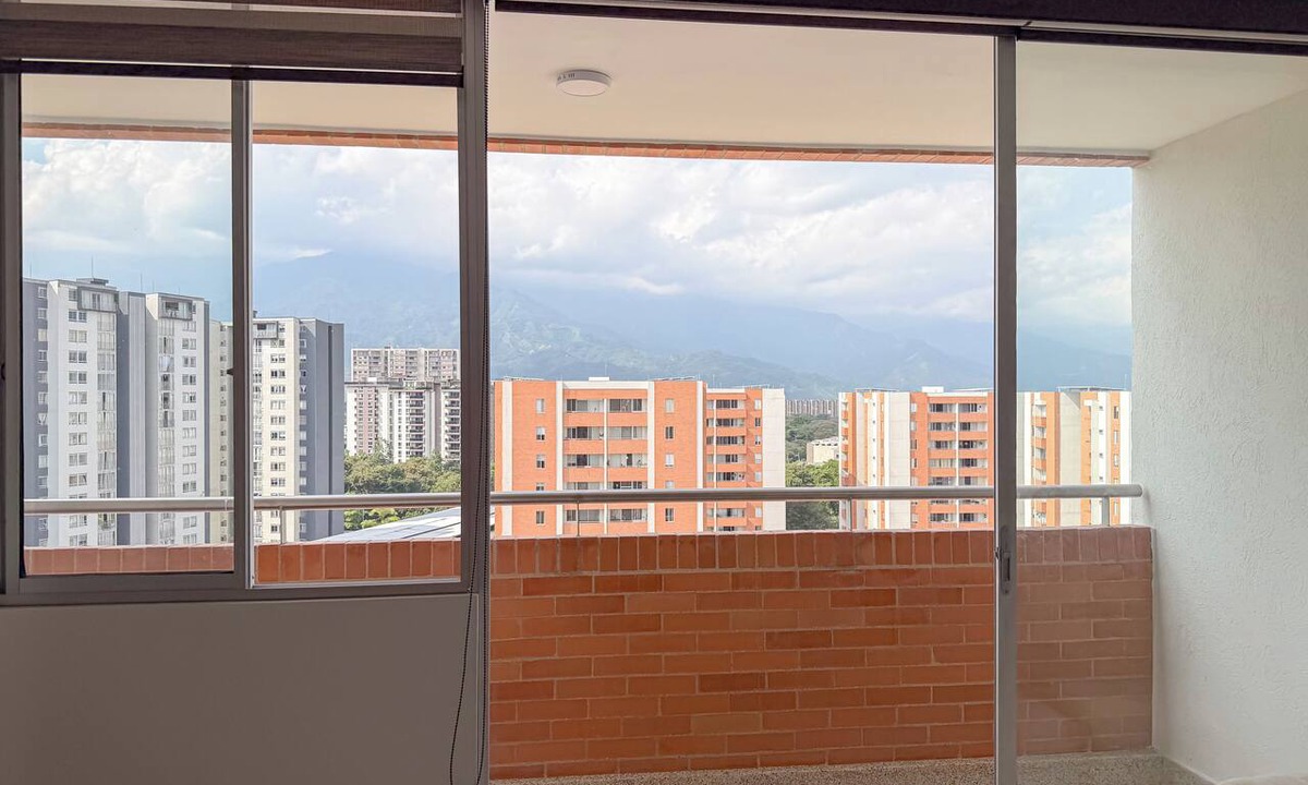 Ibague Apartment | Breezy Ibagué Apt . 3 Beds, 2 Baths & Parking