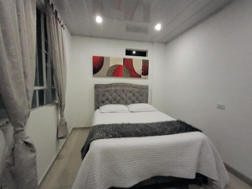 Fontibon House | C habitación con baño privado