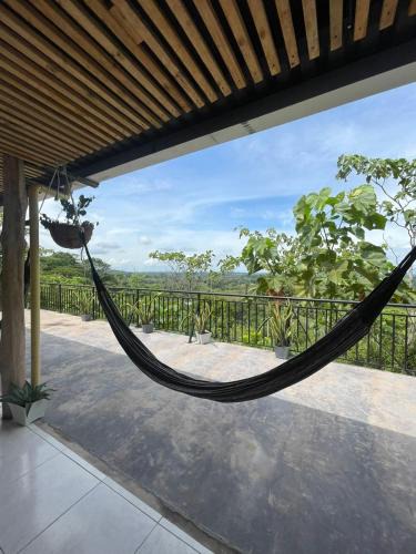 Puerto Triunfo House | Cabaña Campestre con Piscina en la Hacienda Nápoles