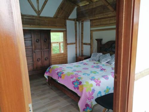 Anolaima House | Cabaña independiente en Granja Agroecologica