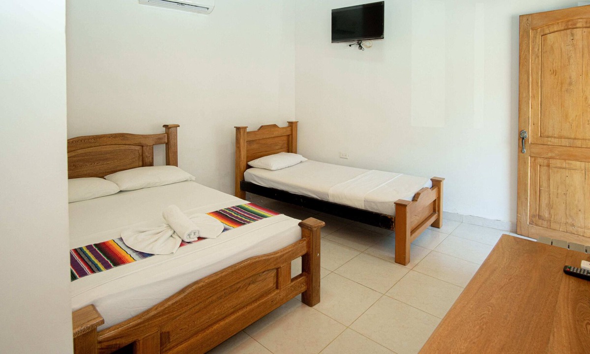 Covenas Hotel | Cabaña Triple En Coveñas Cerca A La Playa