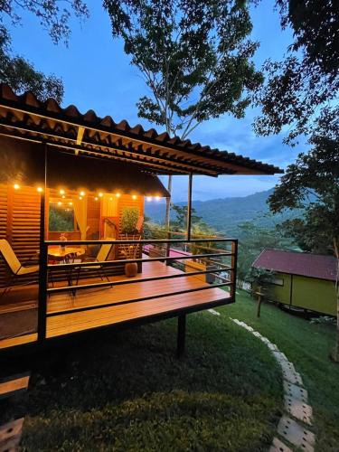 Nocaima House | Cabañas Wilú