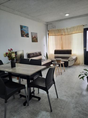 Samana Apartment | Casa Central, primer piso