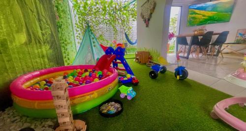 Laureles House | Casa Familiar con Sala de Juegos y Espacio para 15 Personas