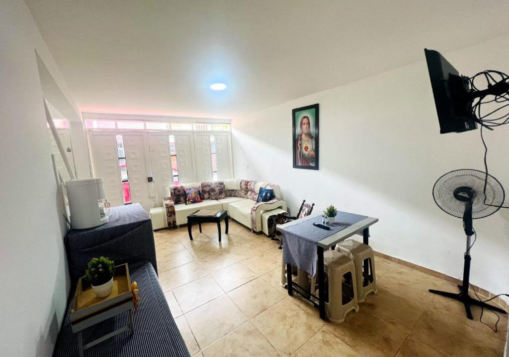 Guadalajara de Buga House | CASA FAMILIAR LA HERMOSA