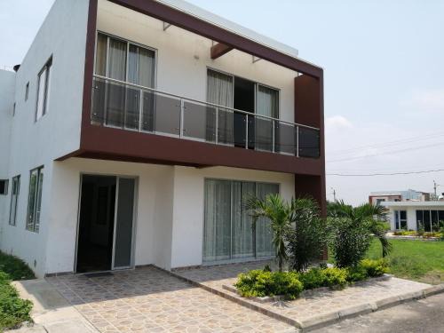Tocaima House | Casa Isabella (En condominio campestre)