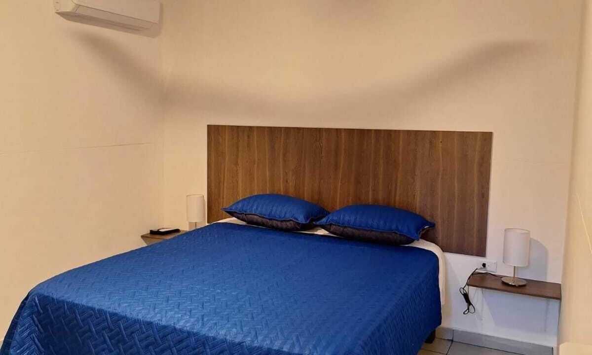 Urbanizacion Eliana Hotel | Casa Kalamary Crespo