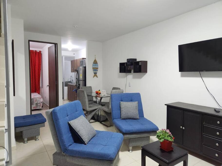 Villavicencio House | Casa para estrenar en conjunto cerrado.
