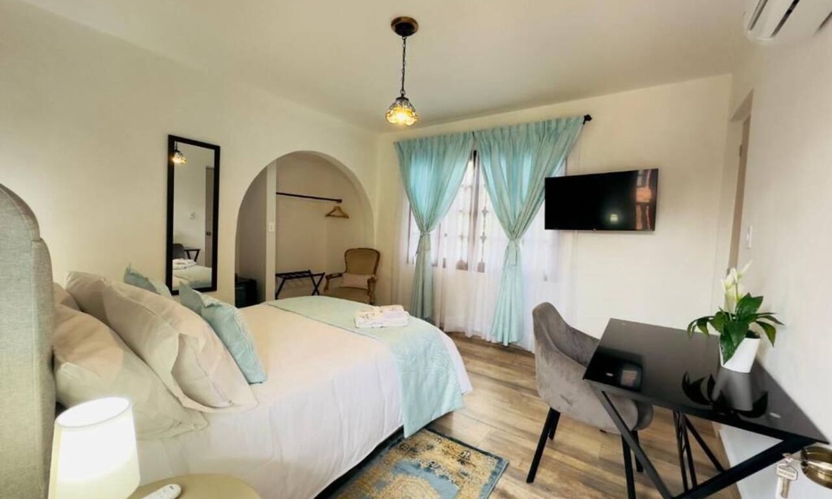 Cali Hotel | Casa Sileo