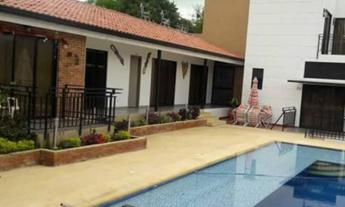 La Mesa House | Casa Vacacional Con Piscina en La Mesa