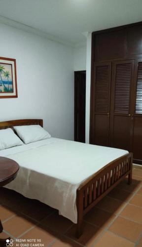 El Prado Apartment | Cecil Aparta Estudios