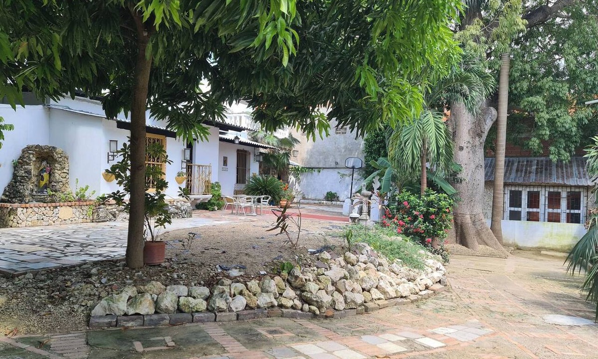 Cartagena District House | Colonial Lodge Retreat Private Room with Garden Bliss