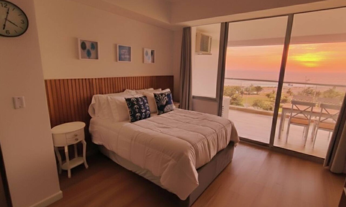 Urbanizacion Eliana Apartment | Comfortable suite with sea view | 2 minutes to airport | Pool, sauna, and more