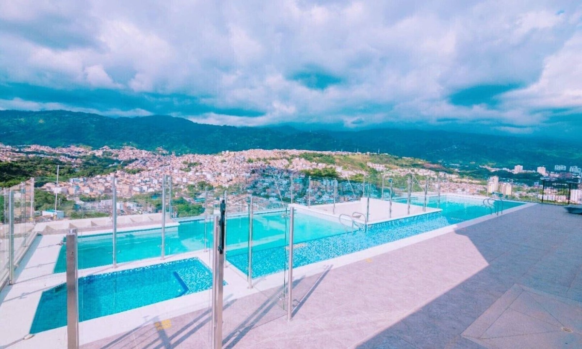 Floridablanca Apartment | Cosy 3BR Apartment With Stunning Mountain View in a Prime Location!
