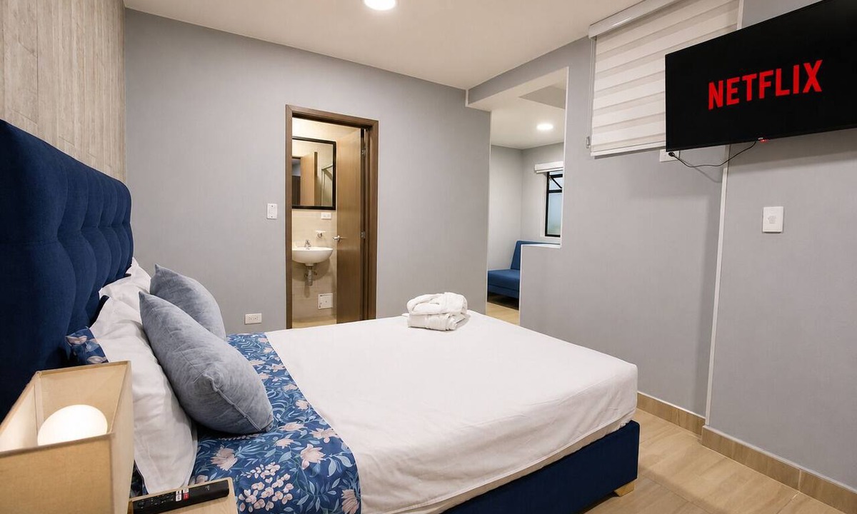 Chapinero Hostel | Double/Triple Suite 18-103