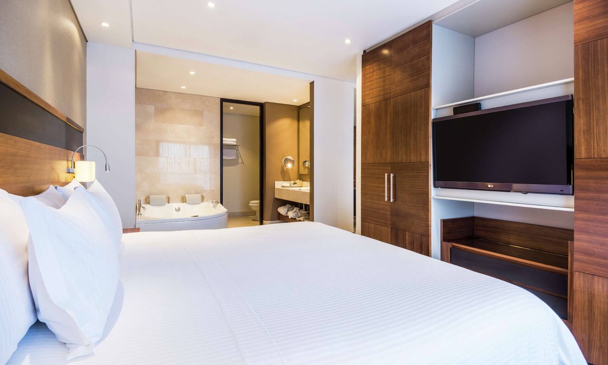 Chico Norte Hotel | DoubleTree by Hilton Hotel Bogotá - Parque 93