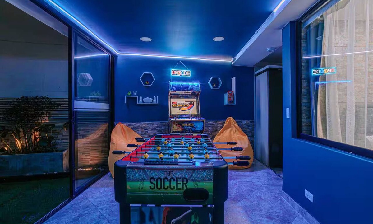Buenos Aires House | Family-Friendly Apartment with Patio & Play Area in Medellín