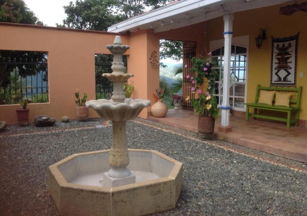 Fredonia House | FINCA CAJA DE ORO, FREDONIA
