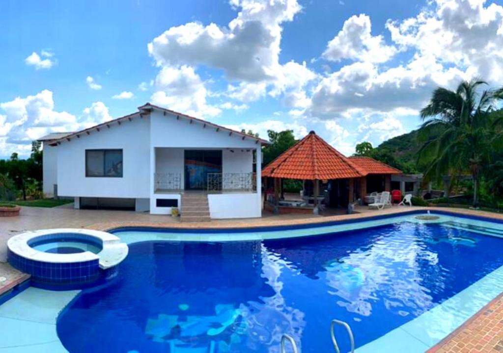 Girardot House | Finca con Piscina Privada Girardot