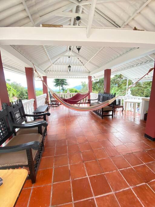 La Mesa House | Finca privada con excelente clima, rio natural, wifi y piscina