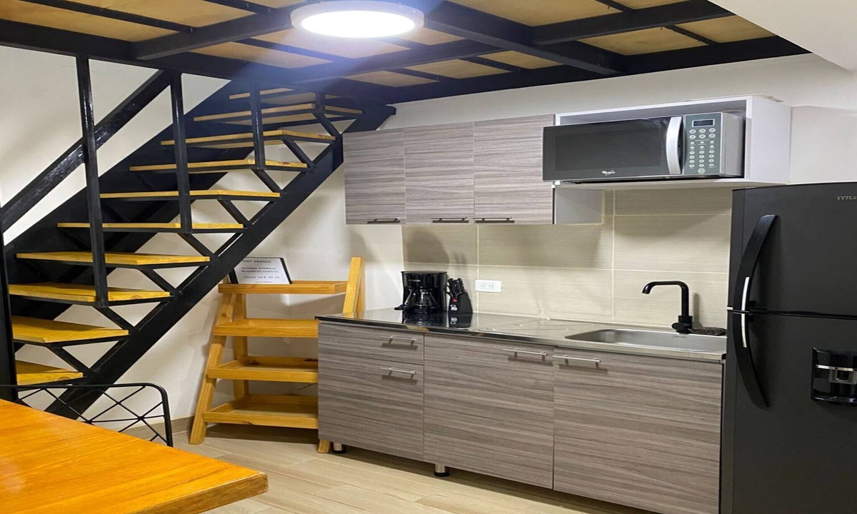 Zona Rosa Apartment | Global Executive Suites 204