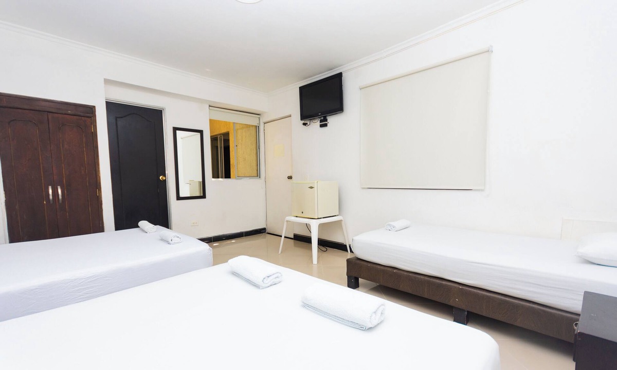 Laureles - Estadio Apartment | Great quintuple room
