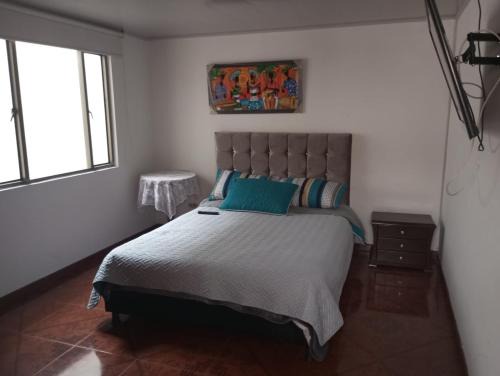Fontibon House | Habitación con baño privado cerca al aeropuerto