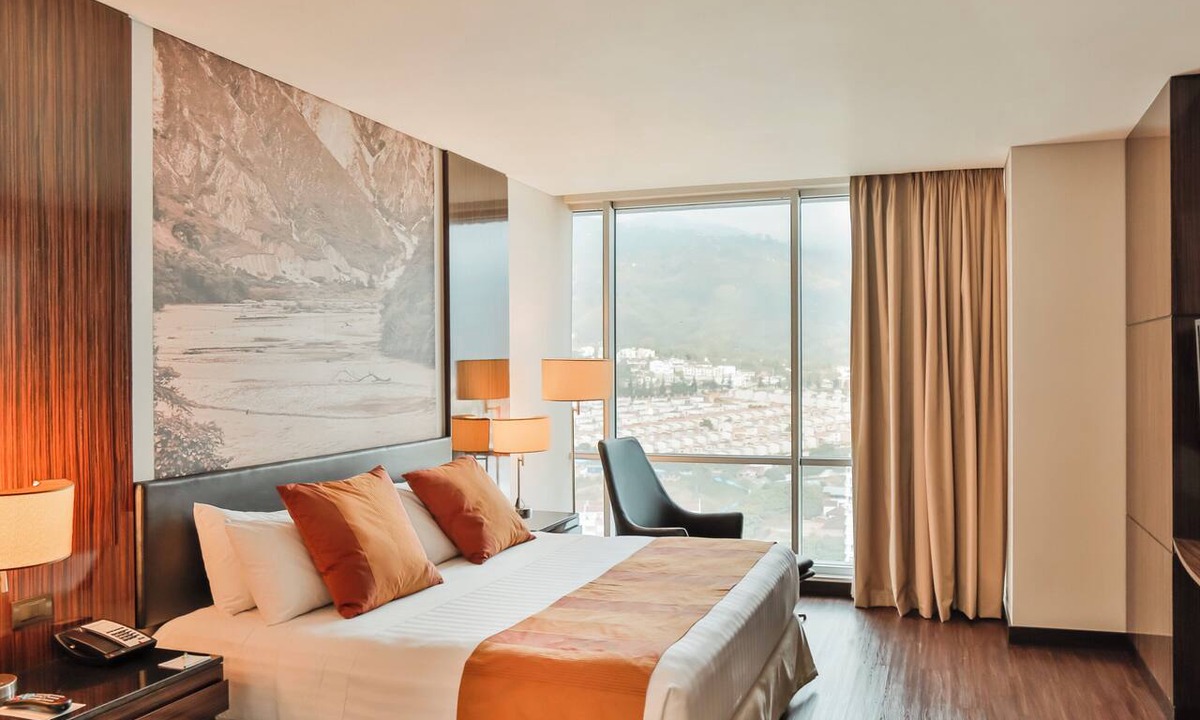 Bucaramanga Hotel | Holiday Inn Bucaramanga Cacique by IHG