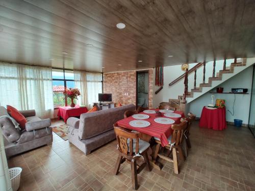La Capilla House | Hospedaje Las Golondrinas - Tibirita, Cundinamarca