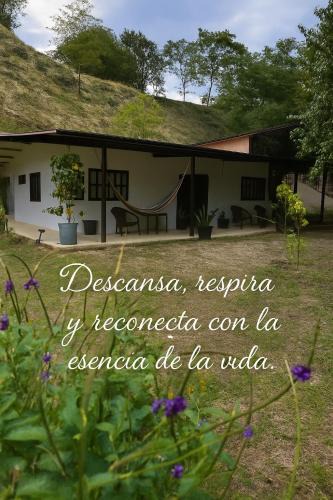 Nocaima House | Hostel no glam boutique