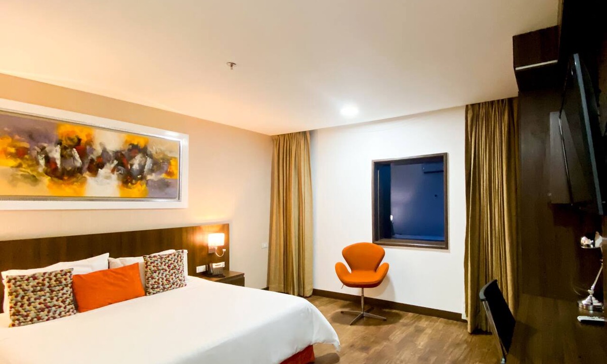 La Esmeralda Hotel | Hotel Real Elim International