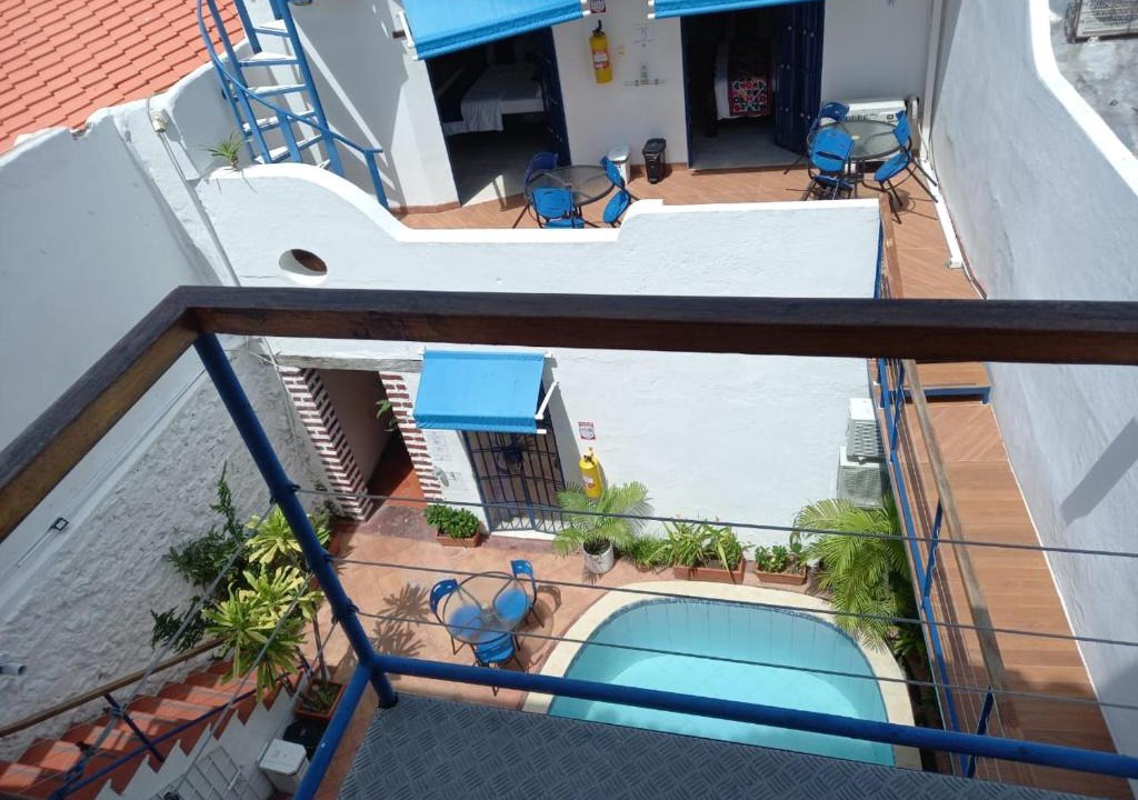 Cartagena Walled City Apartment | HPT-SC1 HABITACION DE HOTEL CUADRUPLE CON PISCINA AIRE ACONDICIONADO Y WIFi EN GETSEMANI