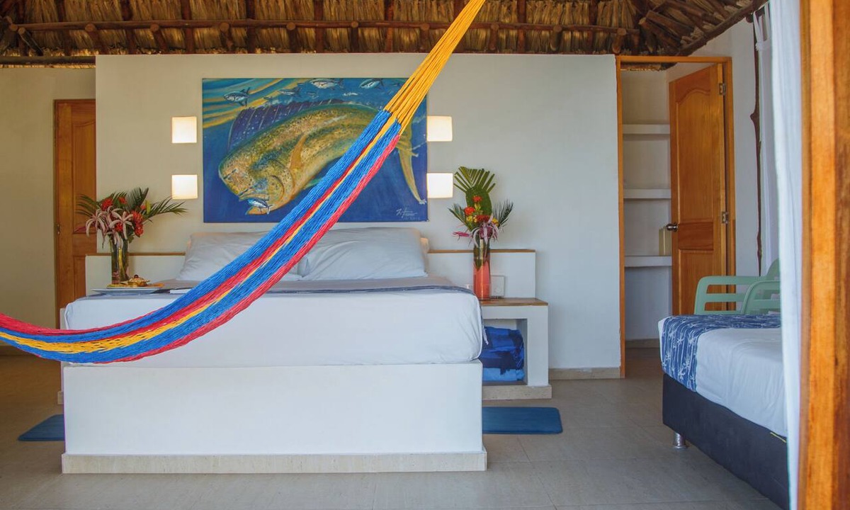 Rosario Islands Hotel | Isla del Pirata - Oficina de Reserva